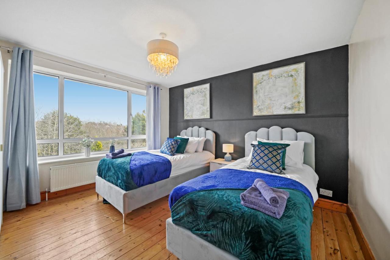 The Stylish Warwick Abode - Balcony - Garden Villa Leek Wootton Luaran gambar