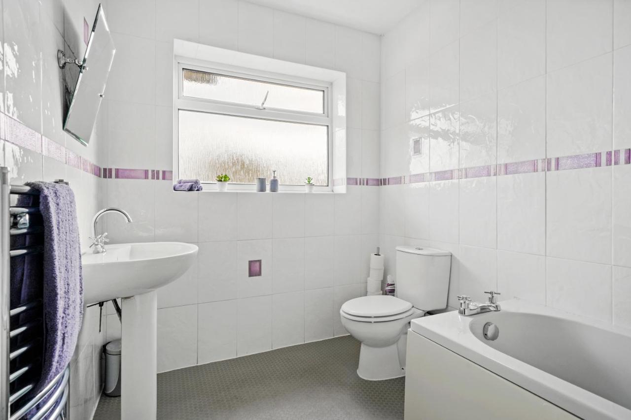 The Stylish Warwick Abode - Balcony - Garden Villa Leek Wootton Luaran gambar